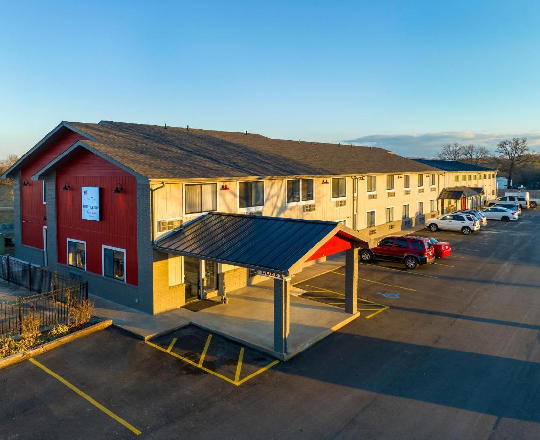 Hilltop Inn & Suites Grove Exterior foto